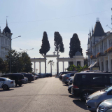 Сухумская Набережная в Абхазии на Экскурсии из Сочи - Сухуми